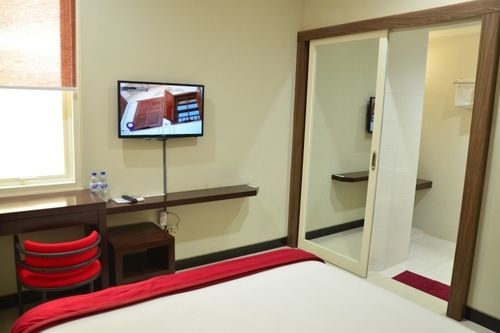 Chiaro Hotel Syariah Сидоарджо Екстериор снимка